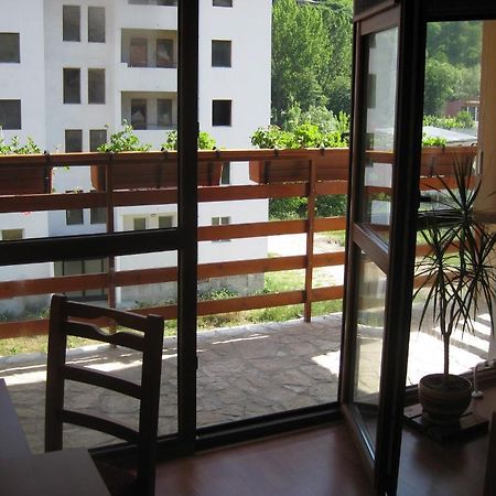 דבין Family Hotel Veronika מראה חיצוני תמונה