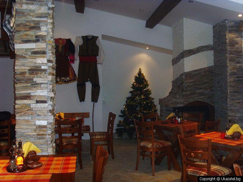 דבין Family Hotel Veronika מראה חיצוני תמונה