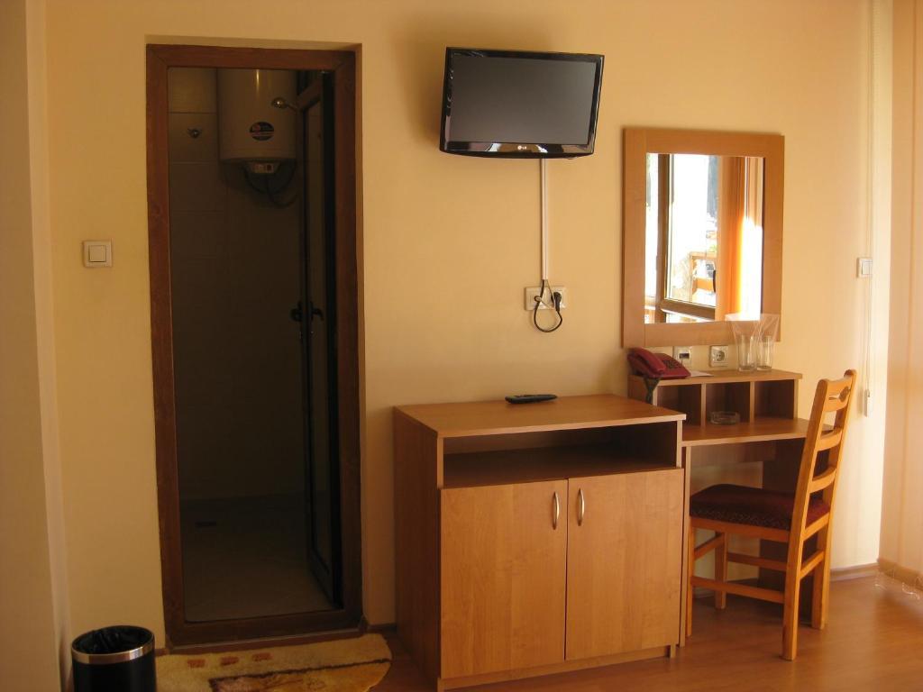 דבין Family Hotel Veronika מראה חיצוני תמונה