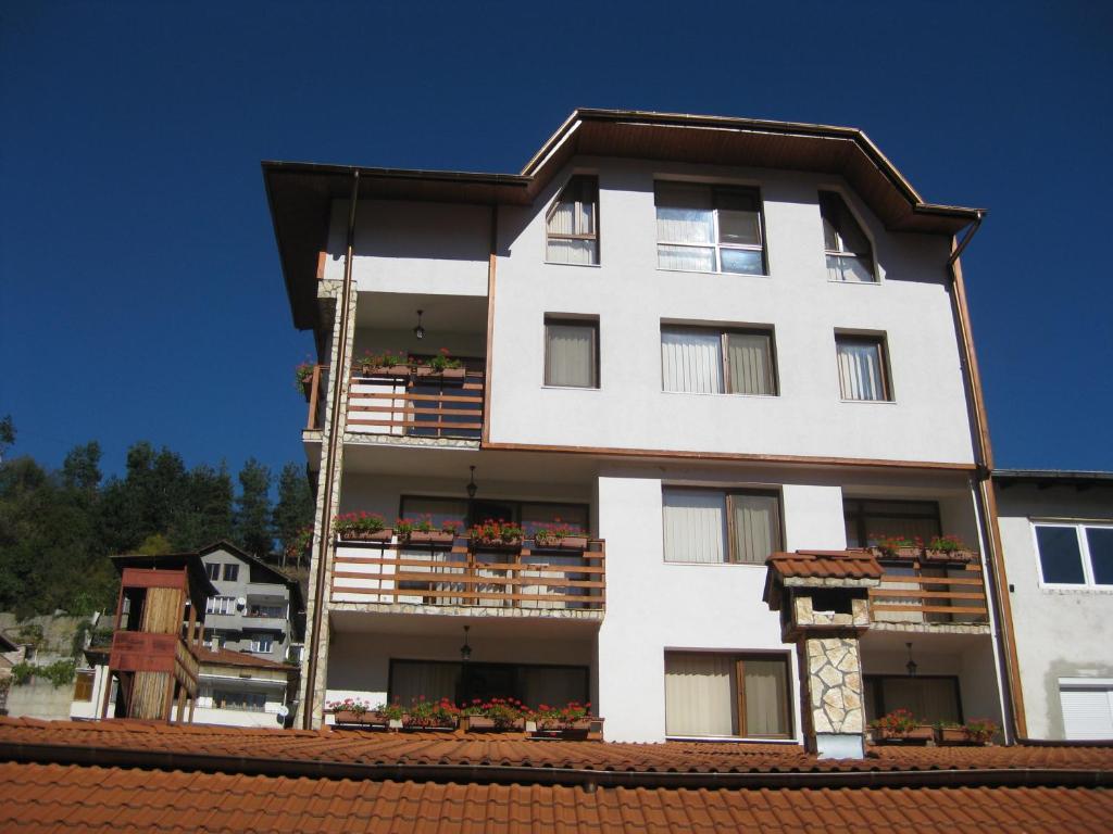דבין Family Hotel Veronika מראה חיצוני תמונה