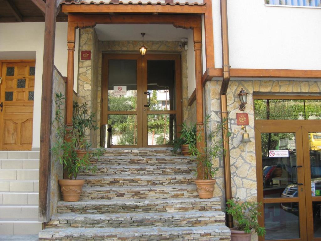 דבין Family Hotel Veronika מראה חיצוני תמונה