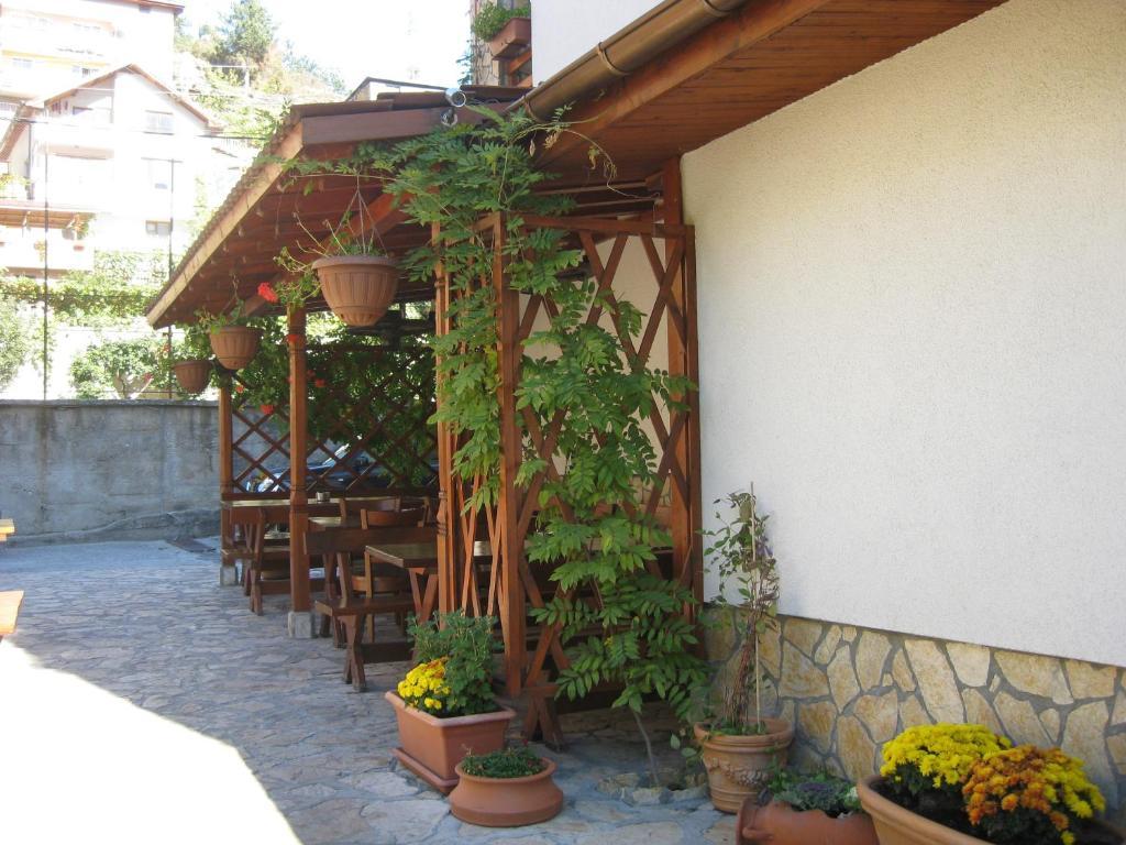דבין Family Hotel Veronika מראה חיצוני תמונה
