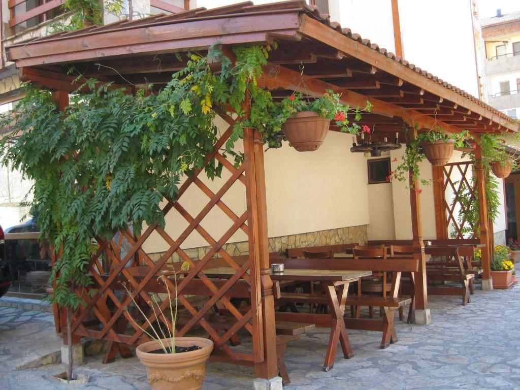 דבין Family Hotel Veronika מראה חיצוני תמונה