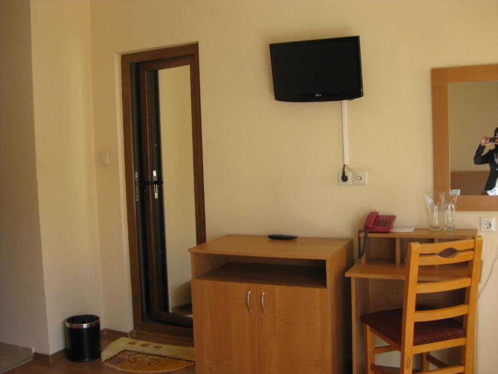 דבין Family Hotel Veronika מראה חיצוני תמונה