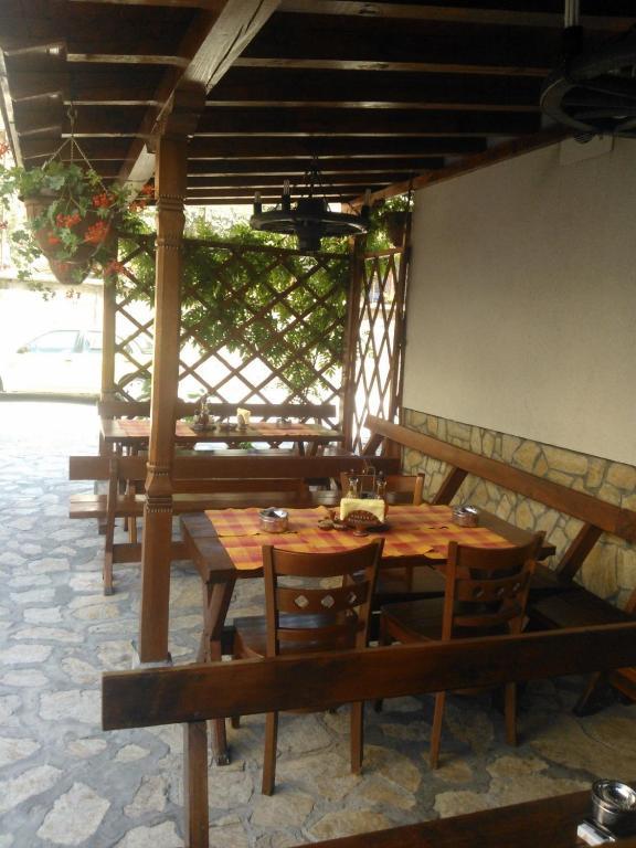 דבין Family Hotel Veronika מראה חיצוני תמונה