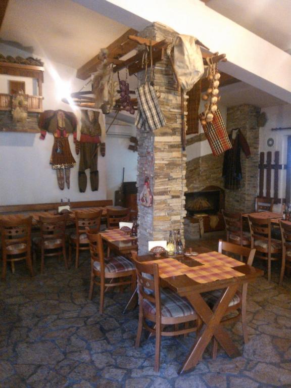 דבין Family Hotel Veronika מראה חיצוני תמונה