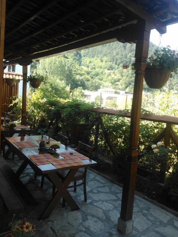 דבין Family Hotel Veronika מראה חיצוני תמונה