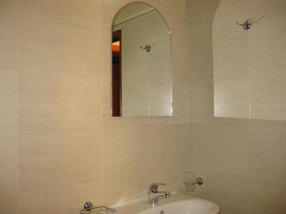 דבין Family Hotel Veronika מראה חיצוני תמונה